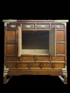 Antique Small Korean Morijang Bedside Chest - Image 2