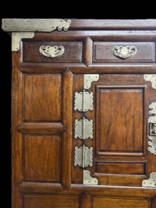 Antique Small Korean Morijang Bedside Chest - Image 4