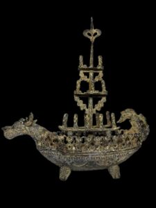 Old Bronze Dragon Boat Perahu Naga Java - Image 4