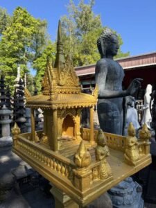 Vintage Gold Painted Spirit House San Phra Phum - Image 4
