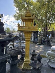 Vintage Gold Painted Spirit House San Phra Phum - Image 6