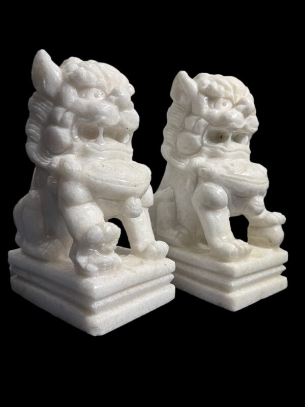 Table Top White Marble Foo Dog Pair - Image 2