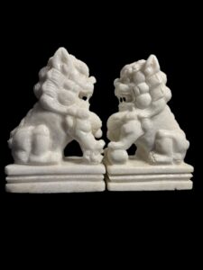 Table Top White Marble Foo Dog Pair - Image 4