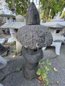 34" Lava Stone Yamadōrō Lantern - Image 3