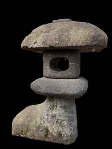 25" Lava Stone Nozura-Doro Lantern