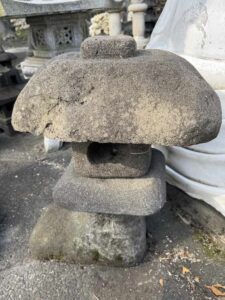 25" Lava Stone Nozura-Doro Lantern - Image 5