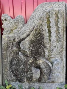 Antique Chinese Dragon Phoenix Stone Gate Pair - Image 3