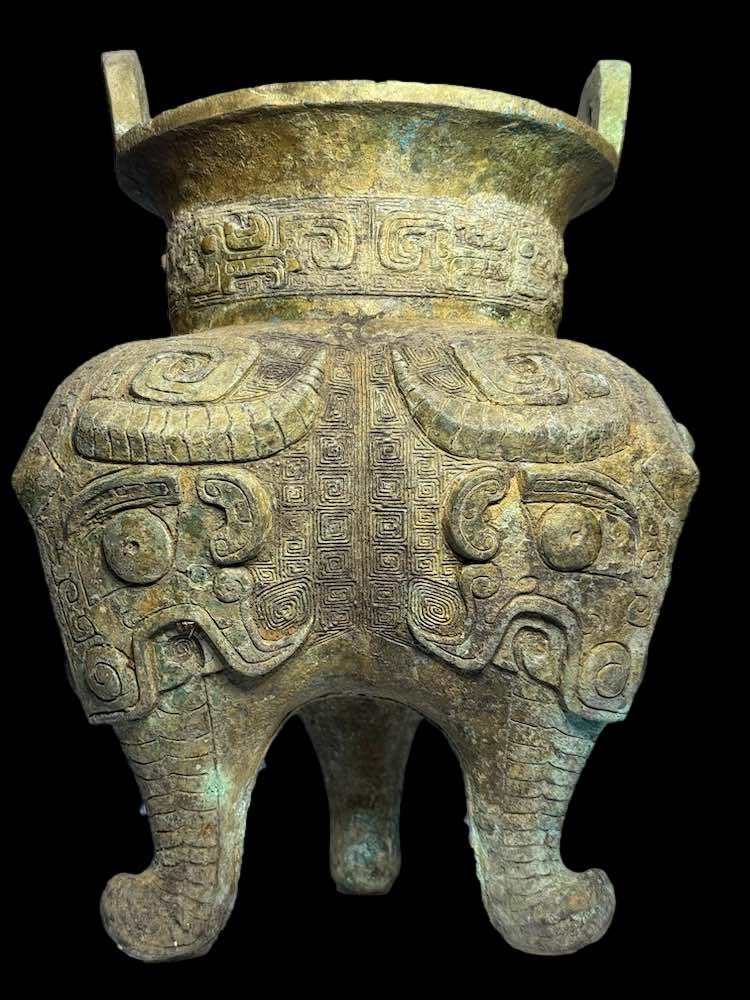 'Taotie' Liding Ritual Food Vessel Shang Era Style