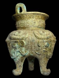 'Taotie' Liding Ritual Food Vessel Shang Era Style - Image 3