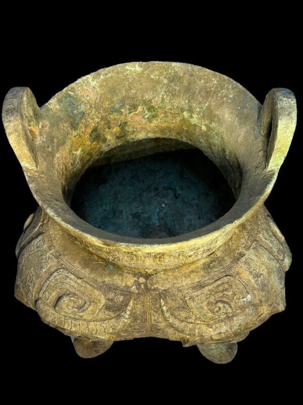 'Taotie' Liding Ritual Food Vessel Shang Era Style - Image 7