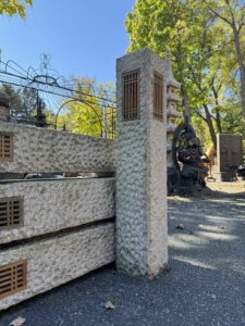 Square Granite Dohyo Ishidoro Stone Lantern - Image 3
