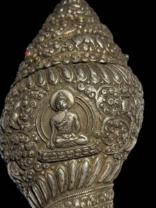 Antique Tibetan Vajrayana Buddhism Silver Shankha - Image 3
