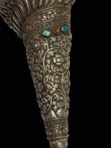 Antique Tibetan Vajrayana Buddhism Silver Shankha - Image 4