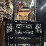 Vintage Korean Black Lacquer Vanity Inlaid Animal & Floral Motifs