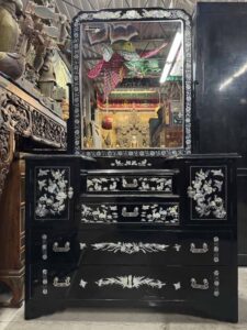 Vintage Korean Black Lacquer Vanity Inlaid Animal & Floral Motifs