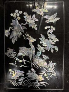 Vintage Korean Black Lacquer Vanity Inlaid Animal & Floral Motifs - Image 2