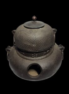 Japan Cast Iron Tea Ceremony Kettle Chagama Furo - Image 2