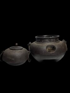 Japan Cast Iron Tea Ceremony Kettle Chagama Furo - Image 4